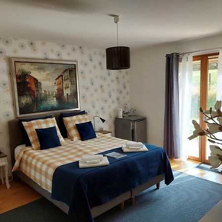 Aux Trois Muriers Villeneuve-sur-Lot Exterior photo