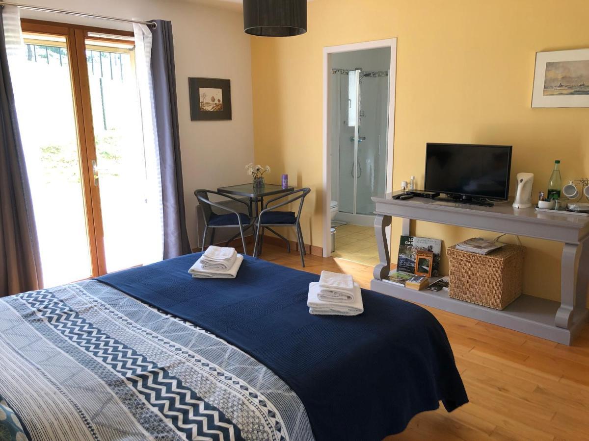 Aux Trois Muriers Villeneuve-sur-Lot Exterior photo